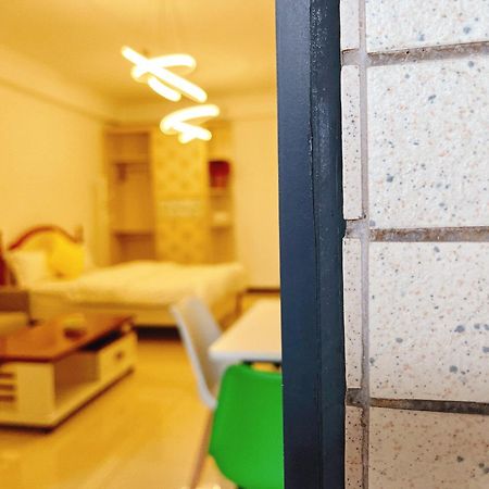 Yoyo Youth Apartment Гуанчжоу Экстерьер фото