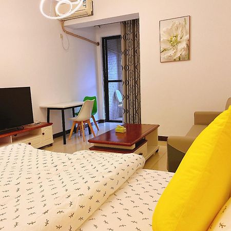 Yoyo Youth Apartment Гуанчжоу Экстерьер фото